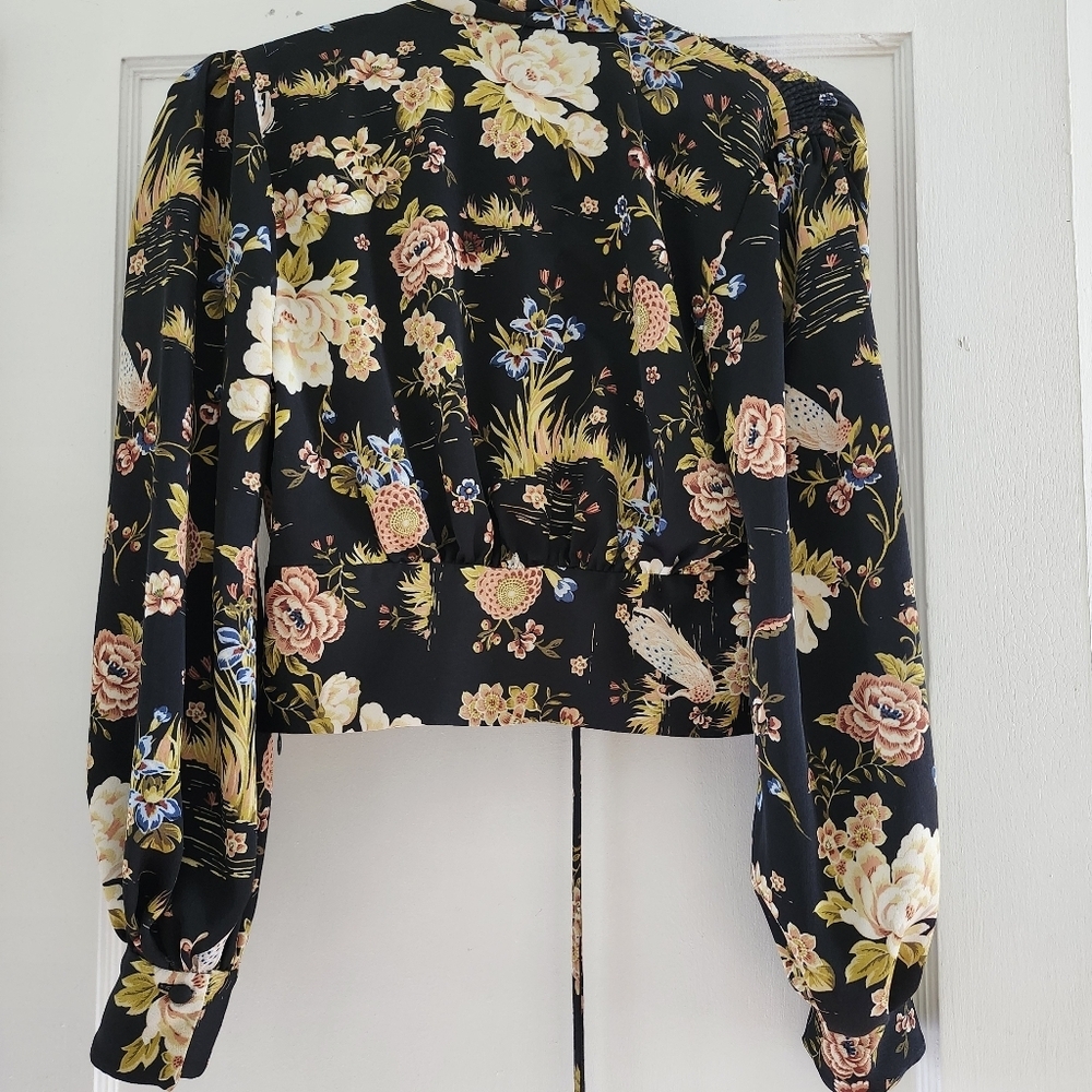 Zara Floral Black Long Puffed, Button Sleeved, Deep V, Crop Top Size Small - Picture 2 of 15